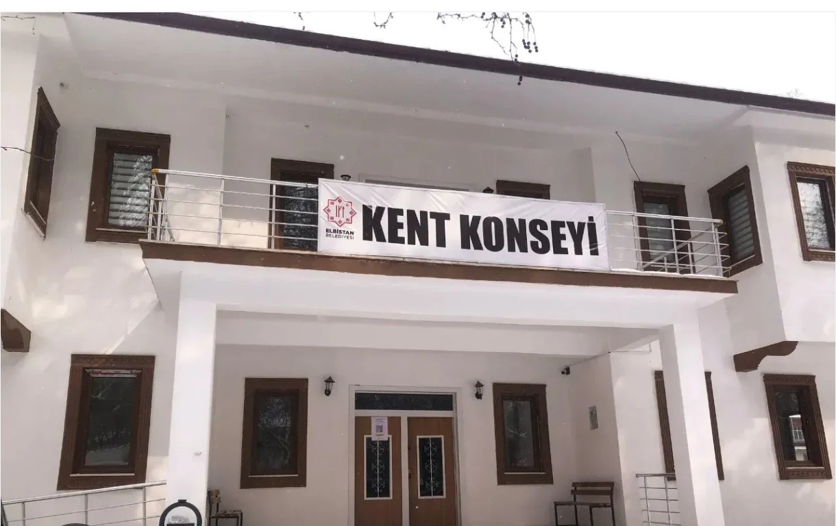 Elbistan Belediyesi Kent Konseyi, emeklilerin yaşadığı ekonomik sıkıntılara dikkat çekerek